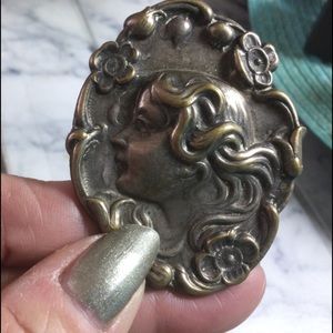 Art nouveau brooch - a lovely womans profile